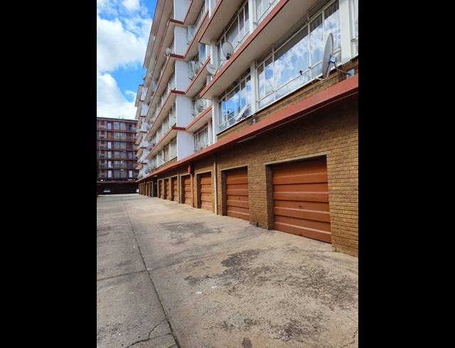 3 BEDROOM APARTMENT FOR SALE IN MUCKLENEUK